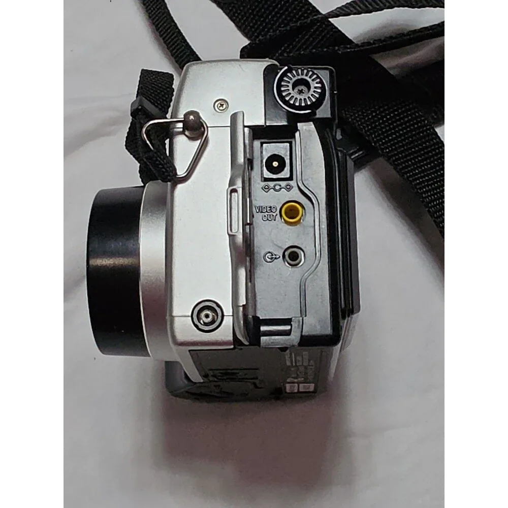 Vintage Y2K Digital Camera 3x Olympus C-2000 Z Camedia 2.1MP TESTED